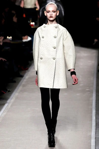 Look 5